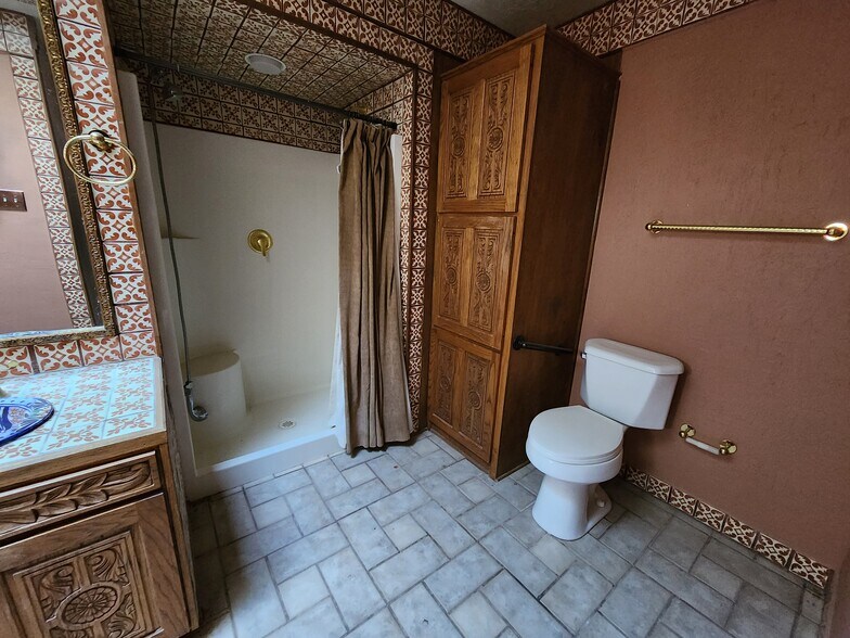 More Photos Of 1601 N County Road 1110, Midland Land For Sale