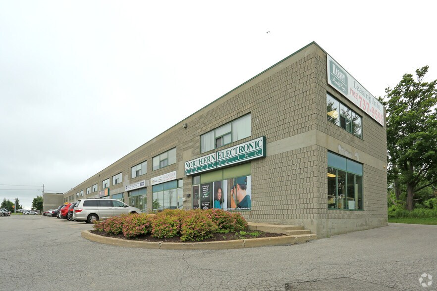 More Photos Of 660 Bayview Dr, Barrie Light Distribution For Lease