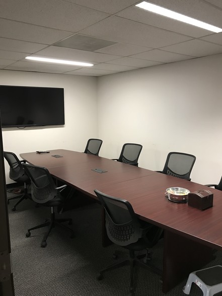More Photos Of 6660-6722 E 47th Avenue Dr, Denver Unknown For Lease