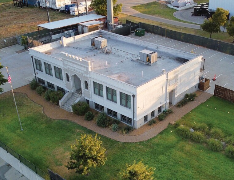 More Photos Of 1601 Chalk Hill Rd, Dallas Loft Creative Space For Sale