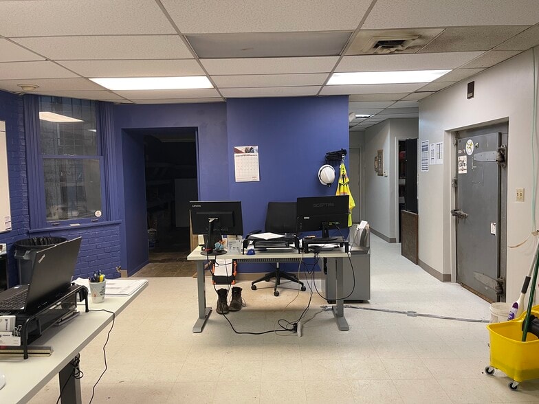 More Photos Of 236 Shady Ave, Pittsburgh Apartments For Lease