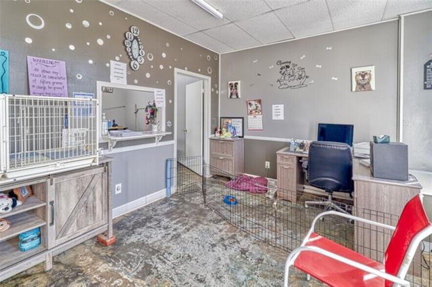 More Photos Of 111-117 S Main St, Eufaula Office For Sale