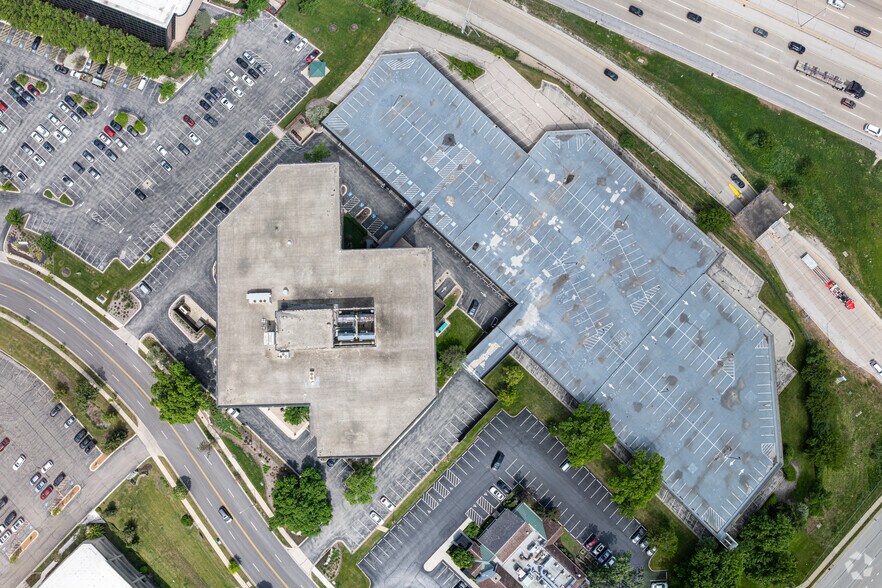 More Photos Of 1020 W 31st St, Downers Grove Office For Lease