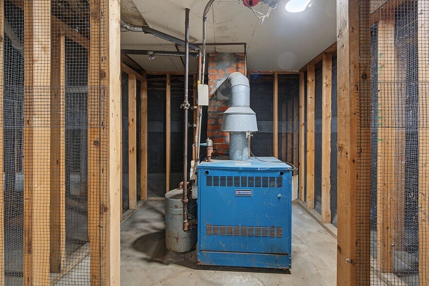 More Photos Of 471 Pond St, Woonsocket Apartments For Sale