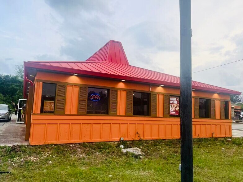 More Photos Of 511 W Fort Williams St, Sylacauga Restaurant For Sale