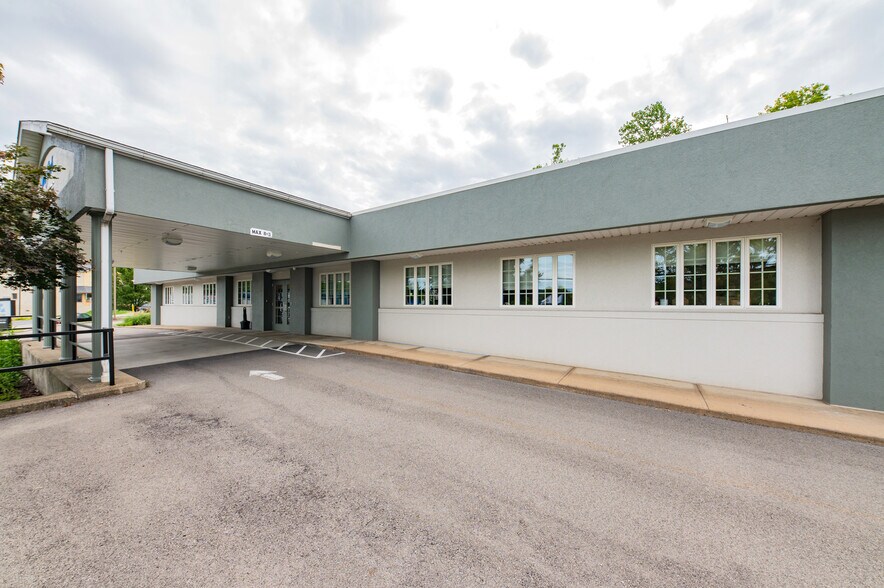 More Photos Of 900 Fairmont Rd, Morgantown Office For Sale