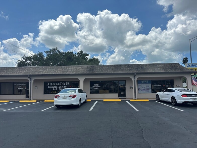 More Photos Of 1901 Tamiami Trl S, Venice General Retail For Lease