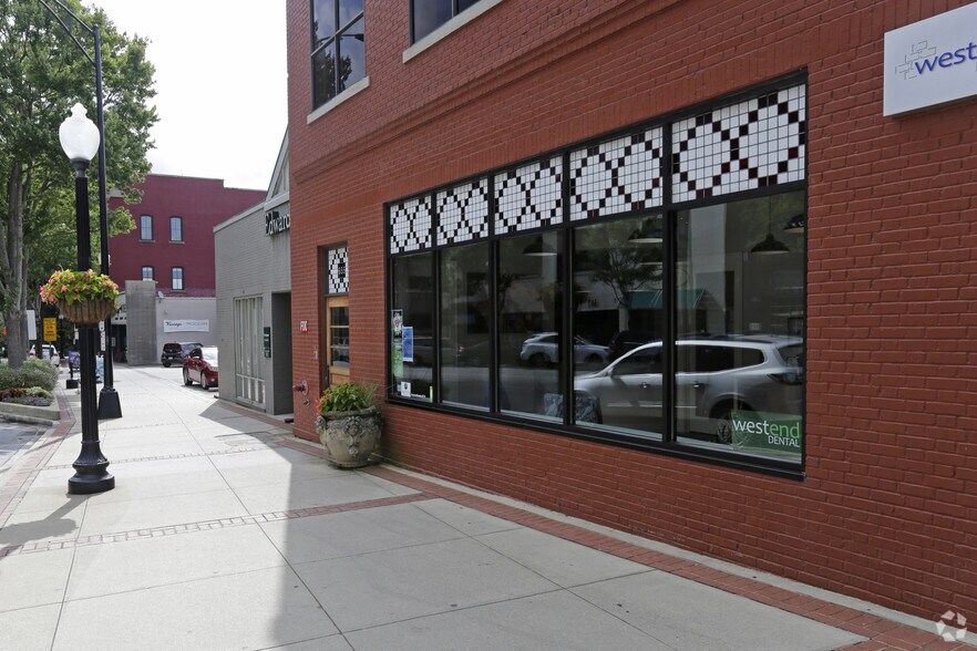 More Photos Of 655 S Main St, Greenville Loft Creative Space For Lease