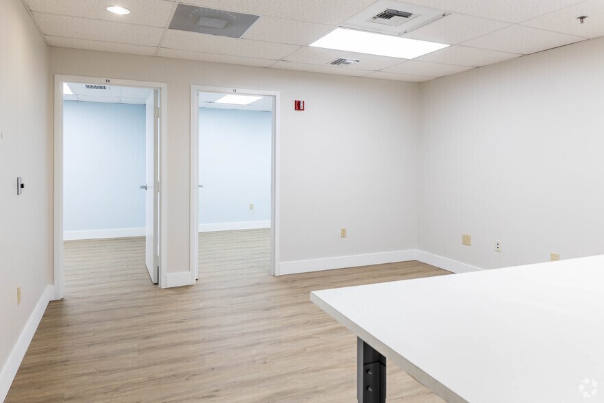 More Photos Of 2600 Quantum Blvd, Boynton Beach Office For Lease