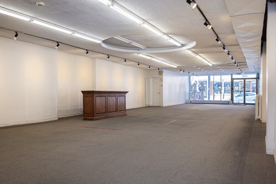 More Photos Of 6982-6984 Saint-Hubert Rue, Montréal Storefront Retail Residential For Sale