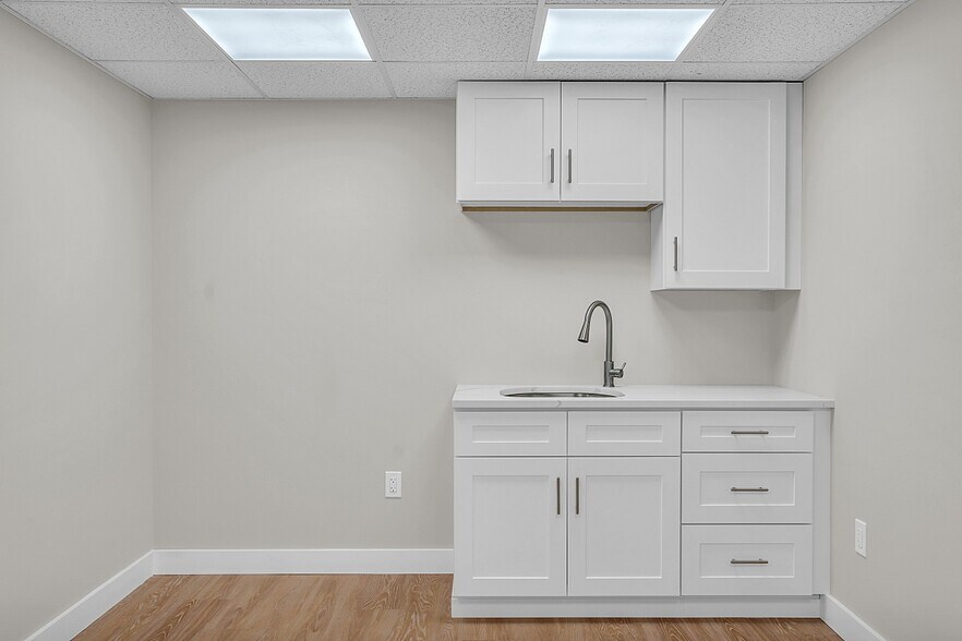 More Photos Of 2-4 Mary E Clark Dr, Hampstead Medical For Sale