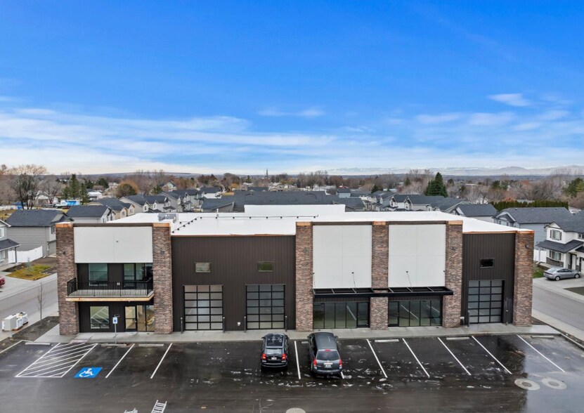 More Photos Of 802 N Acer Loop, Nampa Flex For Lease