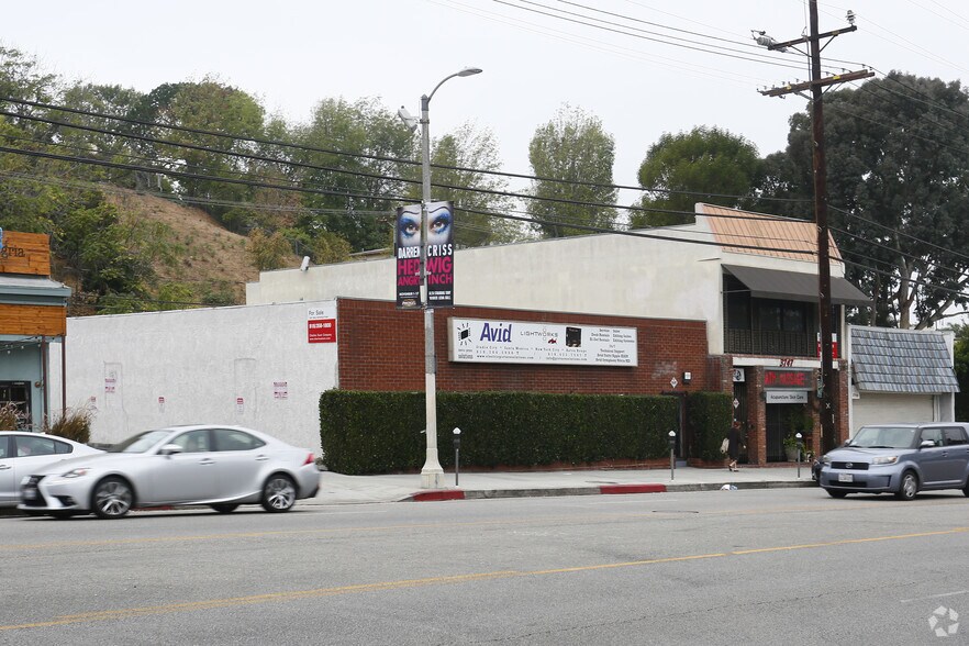More Photos Of 3743 Cahuenga Blvd, Studio City Office For Lease