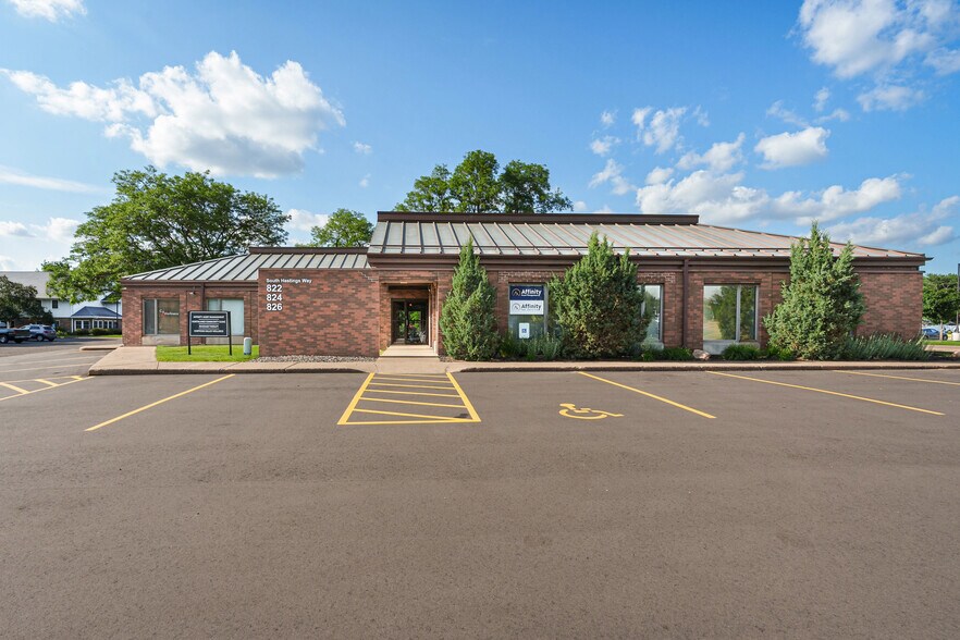 More Photos Of 822-826 S Hastings Way, Eau Claire Medical For Sale