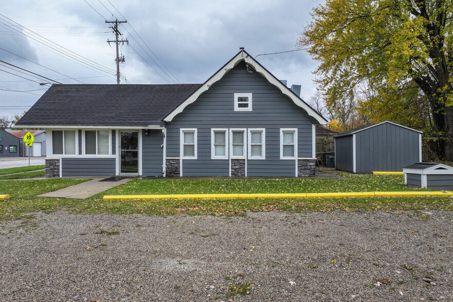 Primary Photo Of 4188 Fenton Rd, Flint Storefront Retail Office For Sale