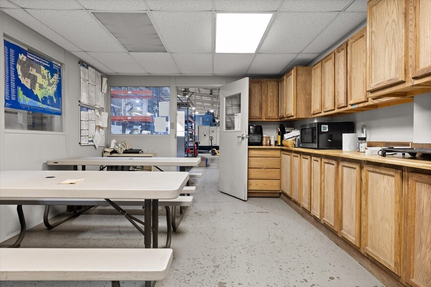 More Photos Of 1410 Workman Rd, Chattanooga Manufacturing For Lease