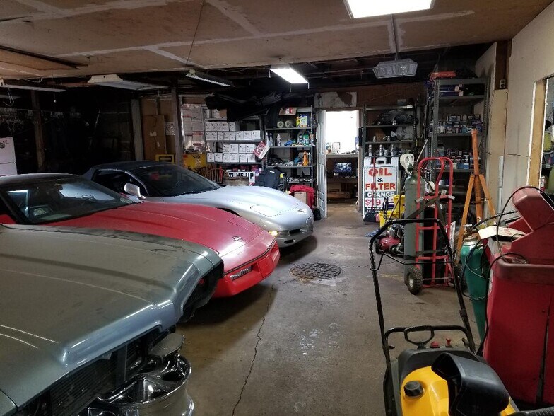 More Photos Of 10319 S Kedzie Ave, Chicago Auto Repair For Sale