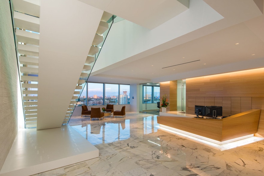 More Photos Of 1900 West Loop S, Houston Office For Lease