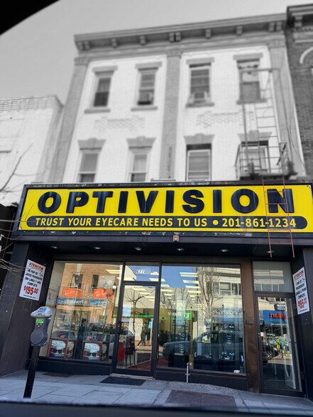 More Photos Of 6110 Bergenline Ave, West New York Storefront Retail Residential For Lease