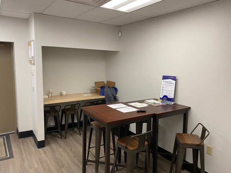 More Photos Of 400 Mason Rd, Fairport Warehouse For Sale