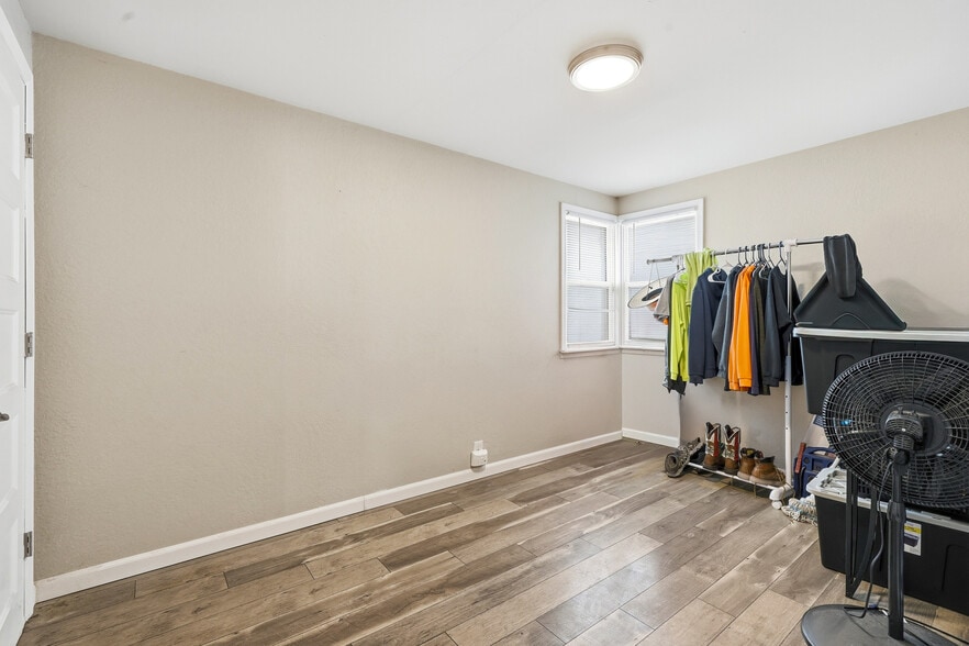 More Photos Of 2940 W 54th Ave, Denver Flex For Sale