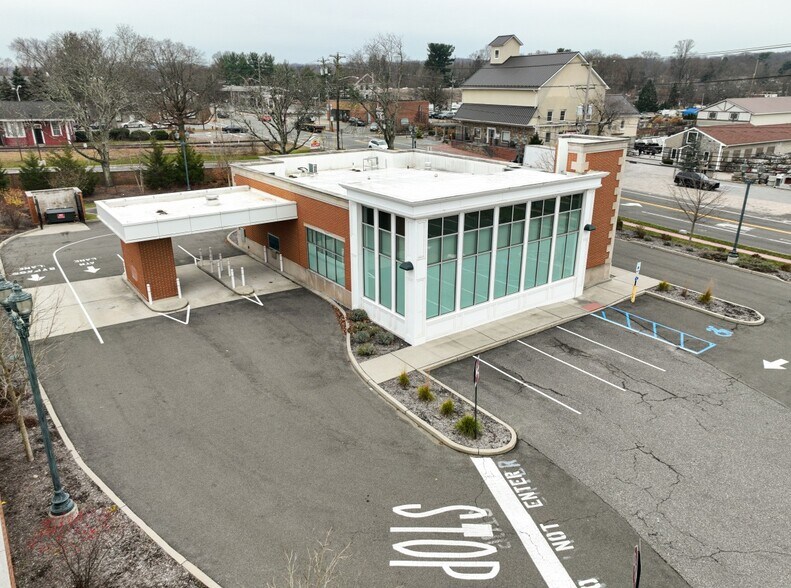 More Photos Of 690 Wyckoff Ave, Wyckoff General Retail For Lease