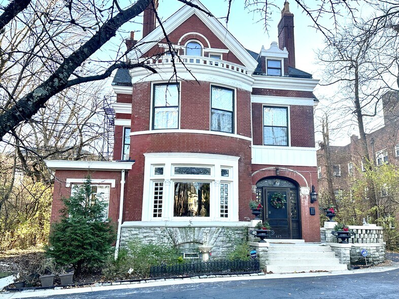 Primary Photo Of 445 Ludlow Ave, Cincinnati Apartments For Sale