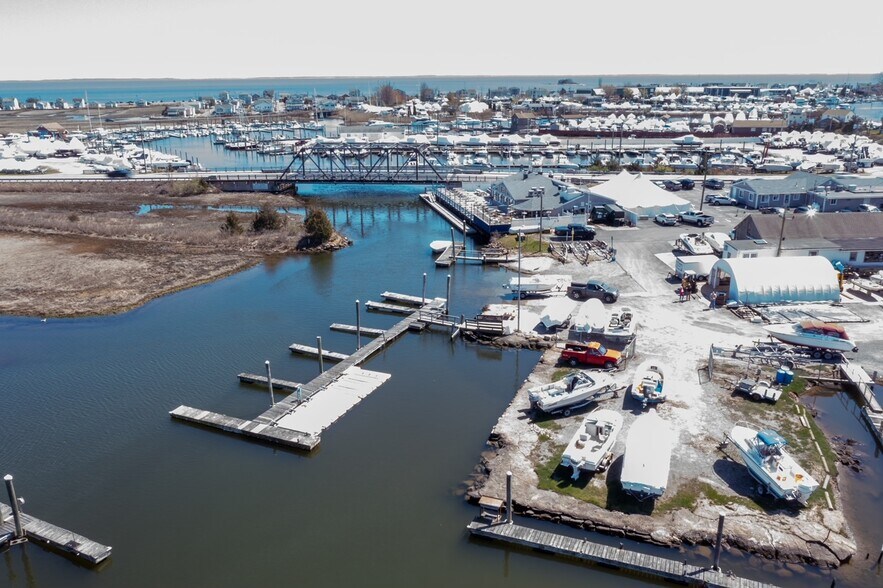 More Photos Of 54 Old Boston Post Rd, Westbrook Marina For Sale