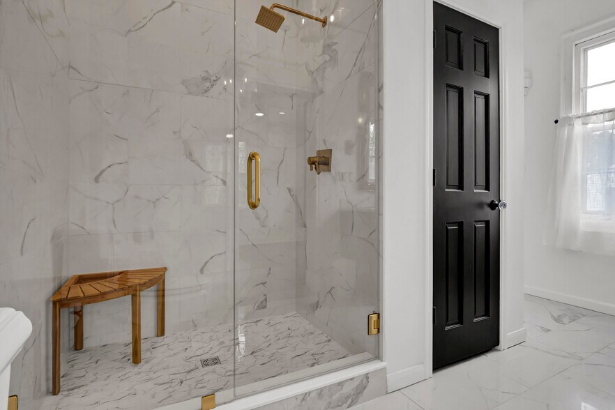 More Photos Of 12 N 5th Ave, Wilmington Office Residential For Sale