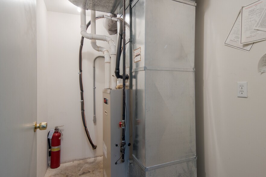 More Photos Of 1070 W Houghton Lake Dr, Prudenville Medical For Sale