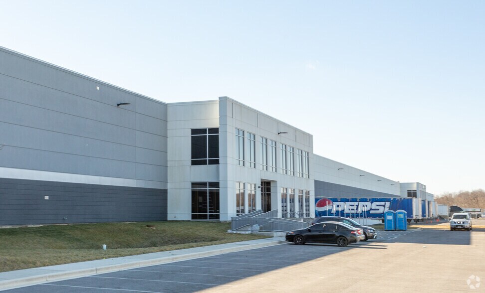 More Photos Of 7600 Assateague Dr, Jessup Warehouse For Lease