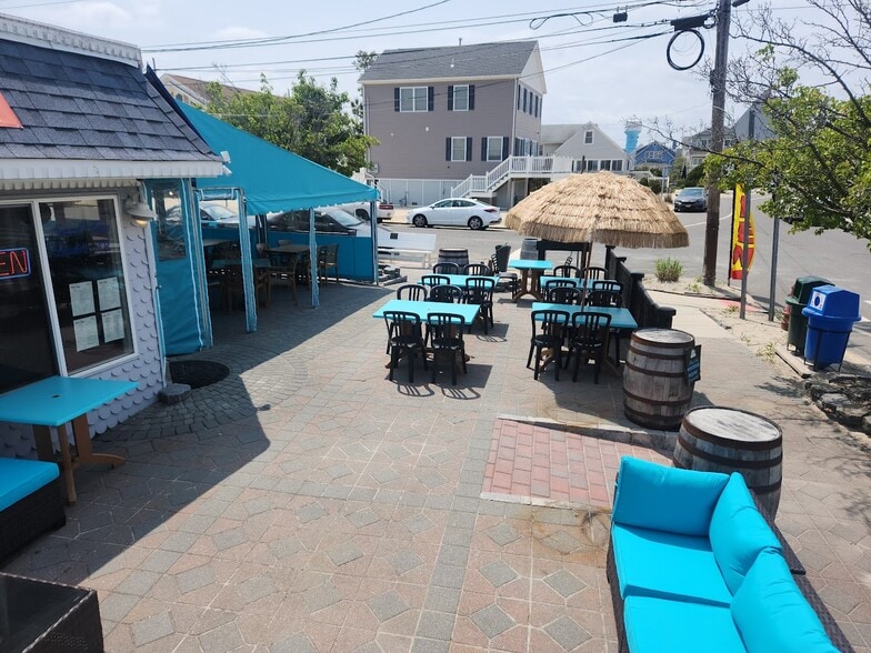 More Photos Of 607 Bay Blvd, Lavallette Restaurant For Sale