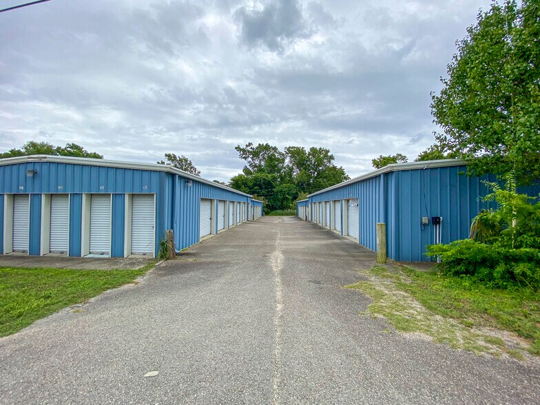 More Photos Of 3200 Airport Blvd, North Myrtle Beach Distribution For Lease