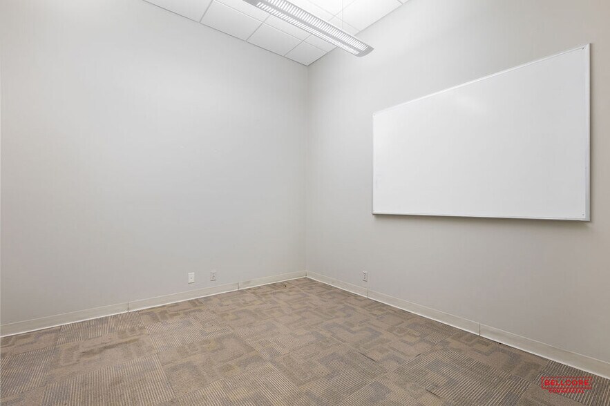 More Photos Of 427 Garden St, Pensacola General Retail For Lease