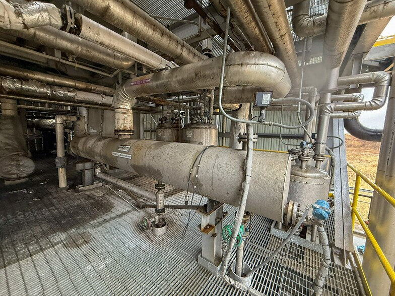 More Photos Of 5640 44th Ave S, Clinton Office For Sale