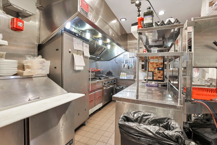 More Photos Of 14675 Zion Rd, Thornville Restaurant For Sale