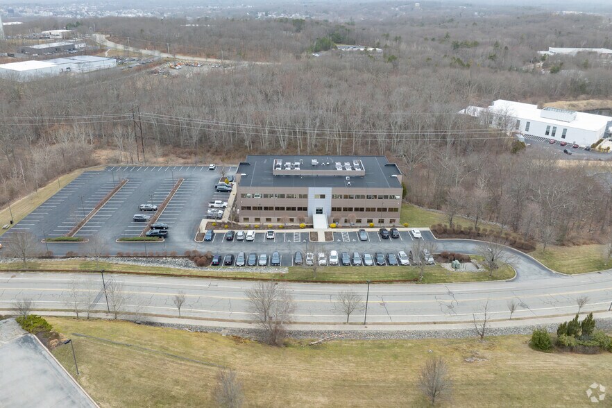 More Photos Of 1300 Highland Corporate Dr, Cumberland Office For Sale