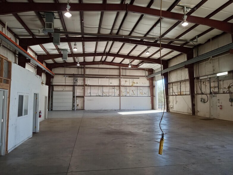 More Photos Of 1125-1135 Depew Ct, Lakewood Warehouse For Lease