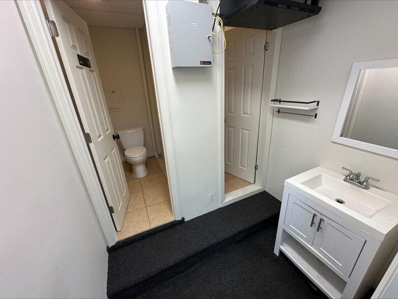 More Photos Of 1157 Broadway, Hewlett Office For Lease