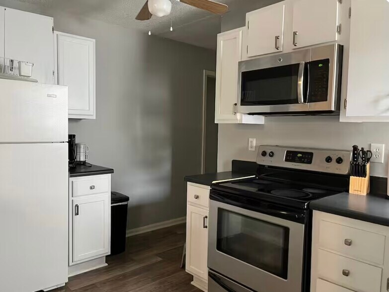 More Photos Of 1110 17th Ave S, Nashville Apartments For Sale