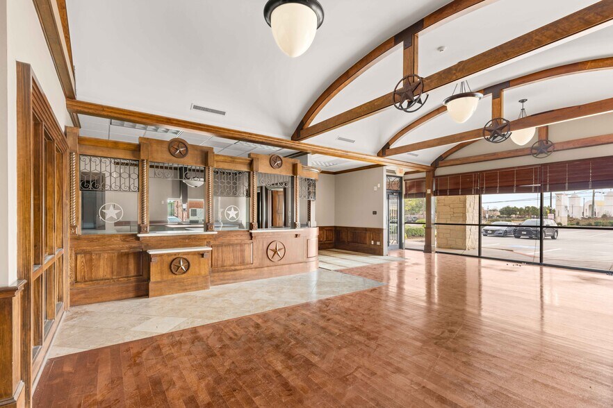 More Photos Of 14020 Highway 3, Webster Unknown For Lease