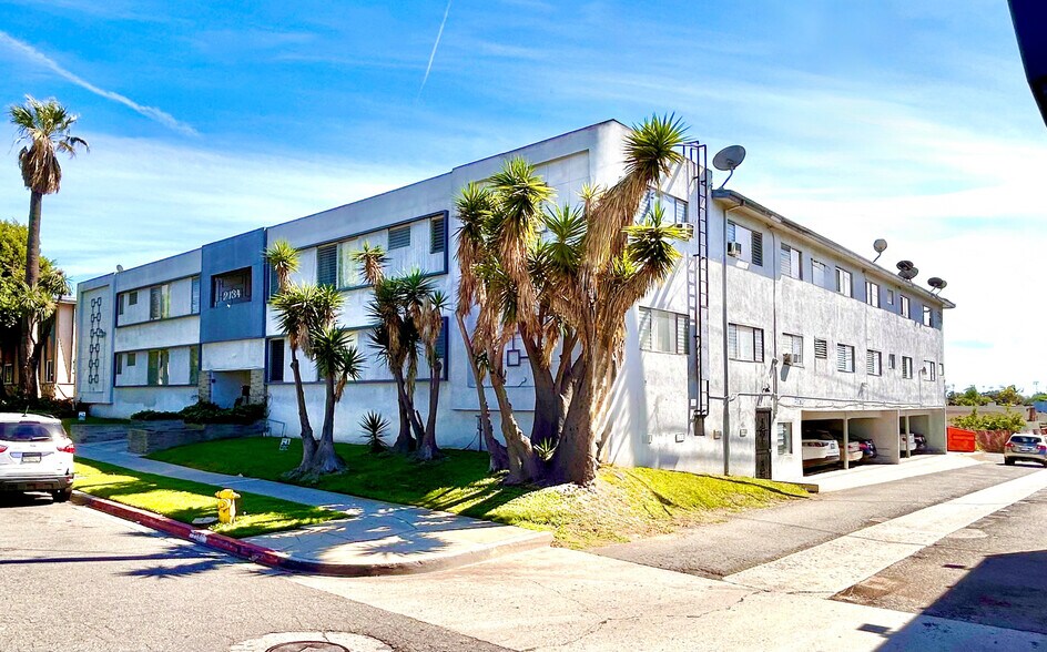 Primary Photo Of 2134 W El Segundo Blvd, Gardena Apartments For Sale