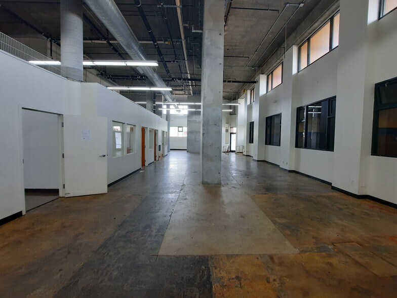 More Photos Of 2555 International Blvd, Oakland Apartments For Lease