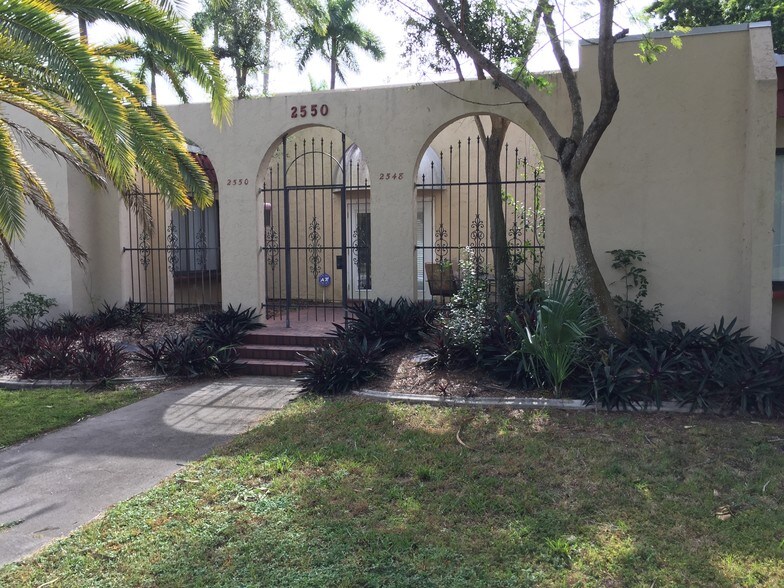 More Photos Of 2548-2550 First St, Fort Myers Loft Creative Space For Lease