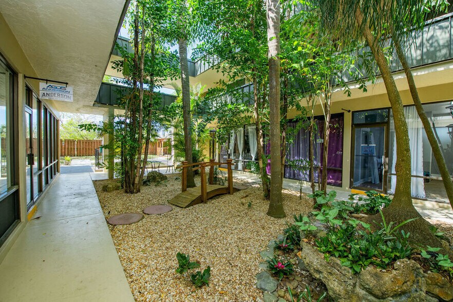 More Photos Of 2595 Tamiami Trl, Port Charlotte Apartments For Lease