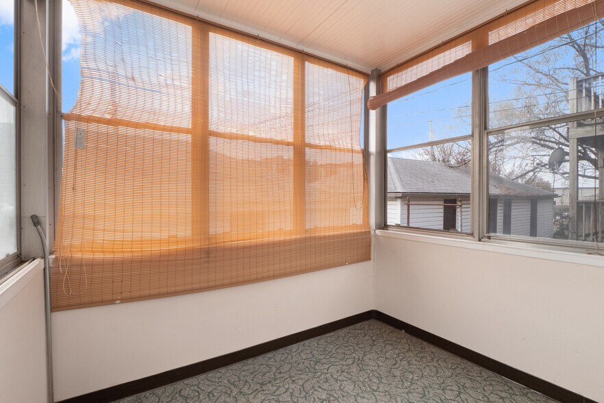 More Photos Of 4950 Winona Ave, Saint Louis Apartments For Sale