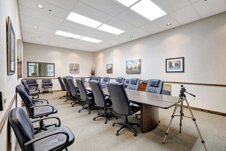 More Photos Of 5620 W Sligh Ave, Tampa Loft Creative Space For Sale