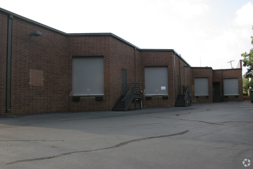 More Photos Of 800 Clanton Rd, Charlotte Showroom For Lease