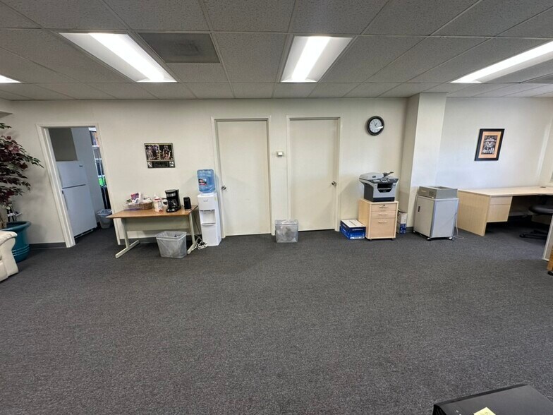More Photos Of 2555 Flores St, San Mateo Medical For Lease