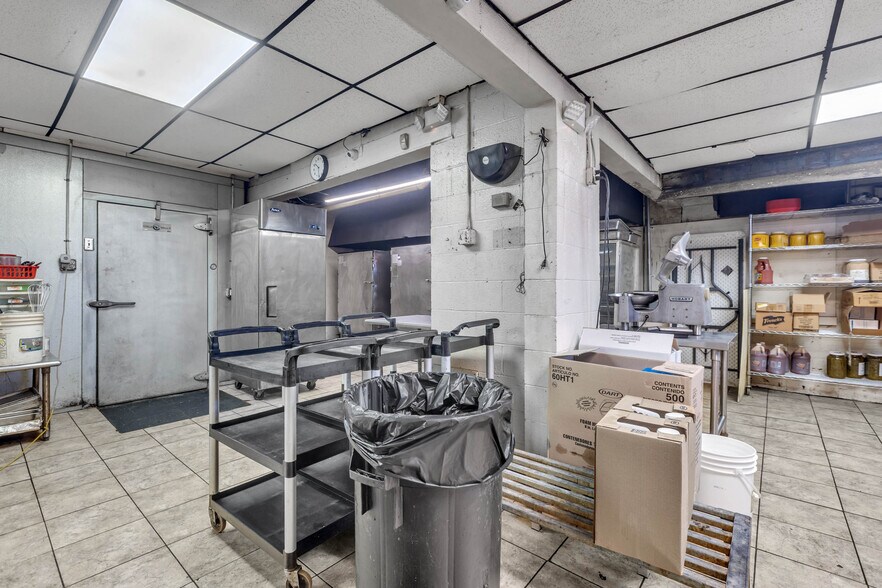 More Photos Of 2201 Kermit Hwy, Odessa Restaurant For Sale
